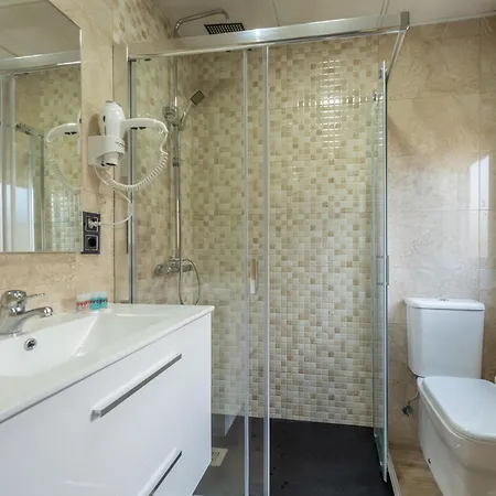 Casa Marín 2* A Revolta