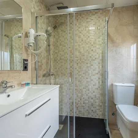 Casa Marin 2* A Revolta